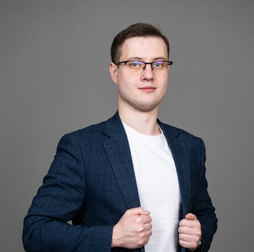 Олег Страхов