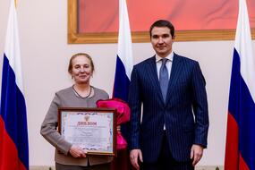 Елена Чантурия и Денис Секиринский на торжественной церемонии вручения премии Правительства РФ