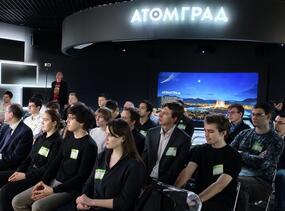 Студенты первого набора Квантового университета в музее Атом